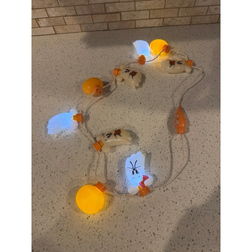 Disney Mickey Minnie Ghost Light‎ Up Necklace Halloween 2025